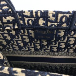 Сумка Dior Book Tote Oblique