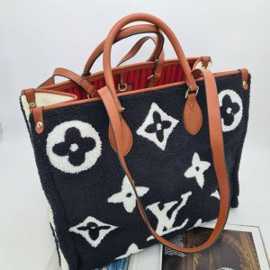 Сумка Louis Vuitton Onthego