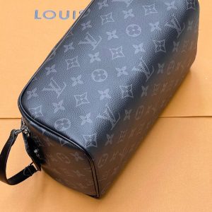 Косметичка Louis Vuitton Dopp Kit