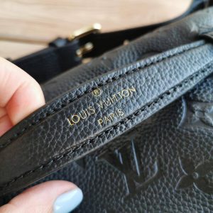 Сумка на пояс Louis Vuitton Discovery