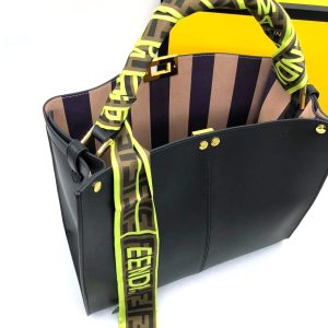 Сумка Fendi Peekaboo Iconic