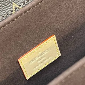 Сумка Louis Vuitton Pochette Metis