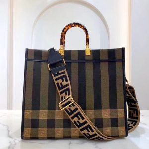 Сумка Fendi Vichy Pequin FF