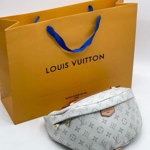 Сумка на пояс Louis Vuitton Bumbag