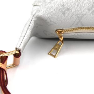 Сумка на пояс Louis Vuitton Bumbag