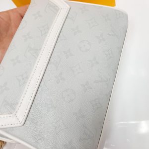 Сумка Louis Vuitton Dauphine