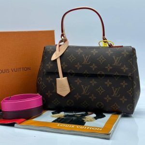 Сумка Louis Vuitton Cluny