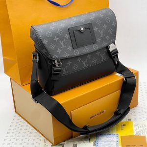 Сумка Louis Vuitton Voyager