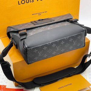 Сумка Louis Vuitton Voyager