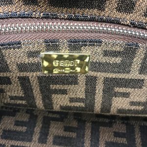 Сумка Fendi Peekaboo Iconic