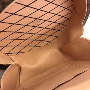 Сумка Louis Vuitton Boite Chapeau Souple