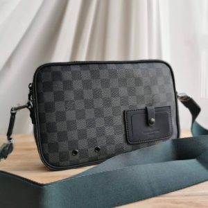 Сумка Louis Vuitton Alpha