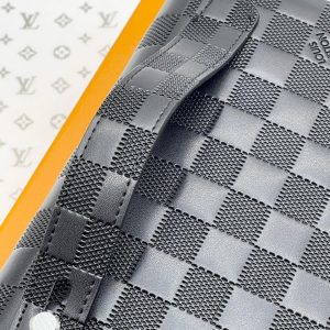 Кошелек Louis Vuitton Zippy