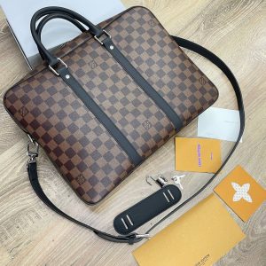 Сумка Louis Vuitton Voyage