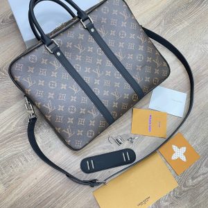 Сумка Louis Vuitton Voyage