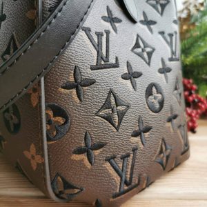 Сумка Louis Vuitton Montaigne