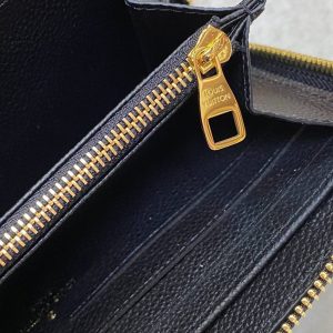 Кошелек Louis Vuitton Zippy