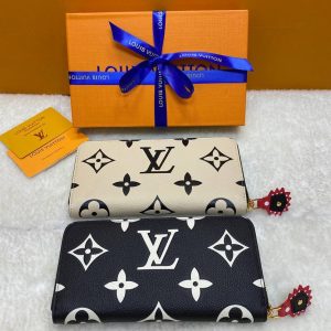 Кошелек Louis Vuitton Zippy