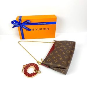 Сумка Louis Vuitton Pallas