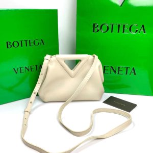 Сумка Bottega Veneta Point