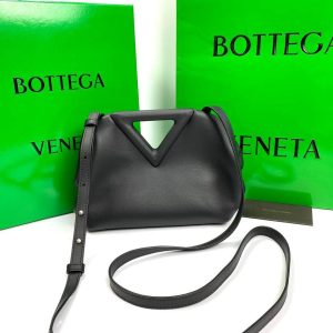 Сумка Bottega Veneta Point