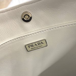 Сумка Prada Cleo