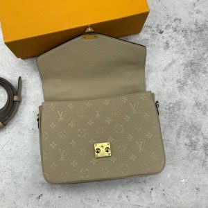 Сумка Louis Vuitton Pochette Metis