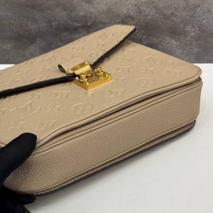 Сумка Louis Vuitton Pochette Metis