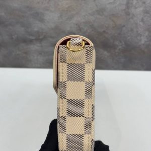 Сумка Louis Vuitton Felicie