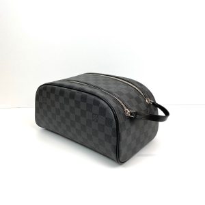 Косметичка Louis Vuitton Dopp Kit