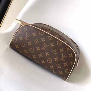 Косметичка Louis Vuitton Dopp Kit