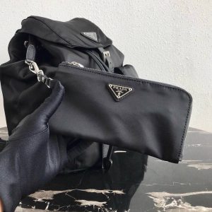 Рюкзак Prada из переработанного нейлона