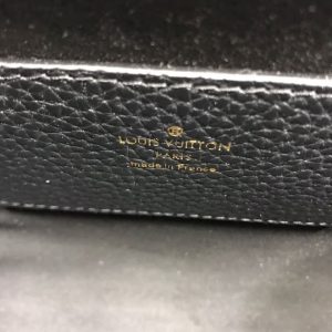 Сумка Louis Vuitton TWIST MM