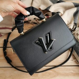 Сумка Louis Vuitton TWIST MM