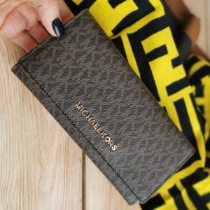 Кошелек Michael Kors Jet Set Travel