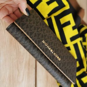 Кошелек Michael Kors Jet Set Travel