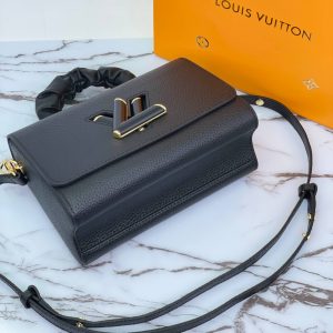 Сумка Louis Vuitton TWIST MM