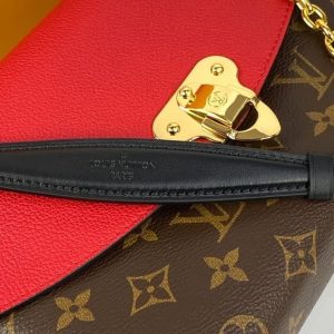 Сумка Louis Vuitton Saint Placide