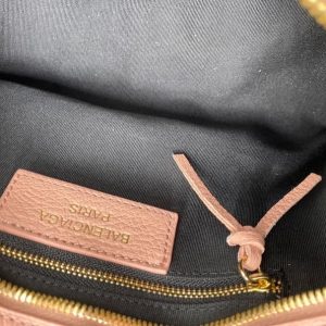 Сумка Balenciaga NEO CLASSIC