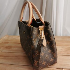 Сумка Louis Vuitton Montaigne