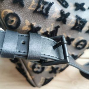 Сумка Louis Vuitton KEEPALL TRAINGLE