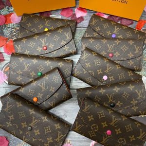 Кошелек Louis Vuitton Emilie