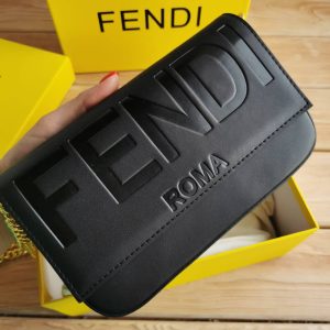 Клатч Fendi