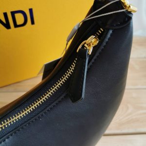 Сумка хобо Fendi Fendigraphy