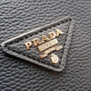 Сумка Prada