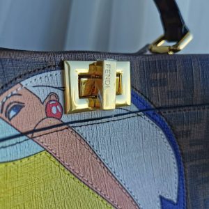 Сумка Fendi Peekaboo