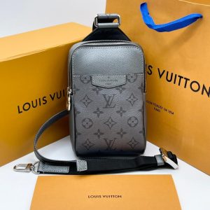 Сумка Louis Vuitton Outdoor