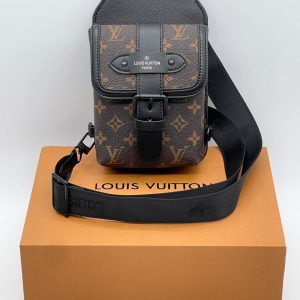 Сумка-слинг Louis Vuitton Saumur