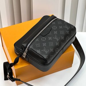 Сумка Louis Vuitton Outdoor