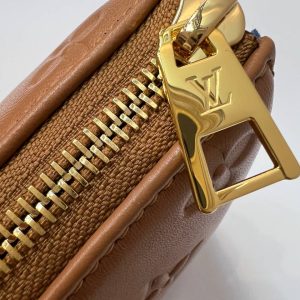 Сумка Louis Vuitton Coussin PM